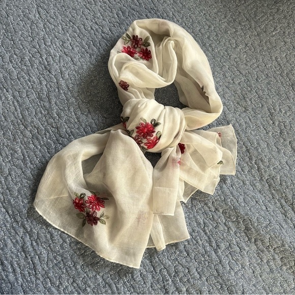 Scarf Large Rectangle Floral Embroidery White & Red Shawl or Cover Up 66” x 35” - Picture 3 of 8